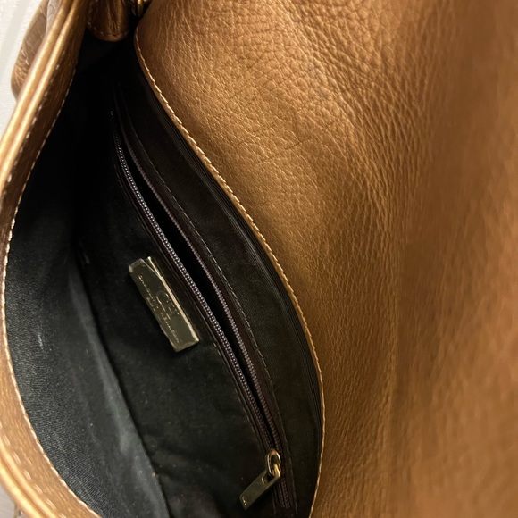 CAROLINA HERRERA GOLD MONOGRAM LEATHER BOW CHAIN CLUTCH - Picture 3 of 6